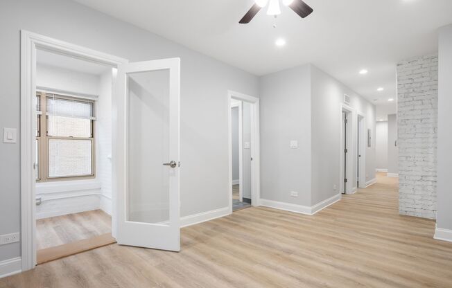2 beds, 1 bath, 561 sqft, $2,100, Unit 1635-2M