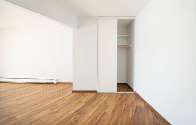 2 beds, 1 bath, 1,155 sqft, $1,530, Unit 051