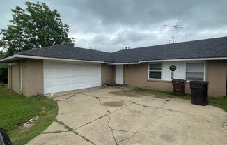 Beautiful 3 Bedroom 2 Bathroom in Plano!
