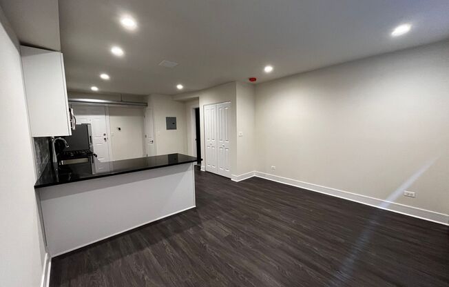 712-720 W. GRACE