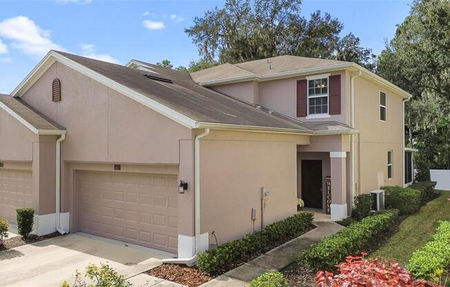 1452 SCARLET OAK LOOP