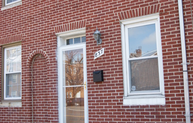 2BR Townhome in Ashland Mews (Johns Hopkins Hospital)