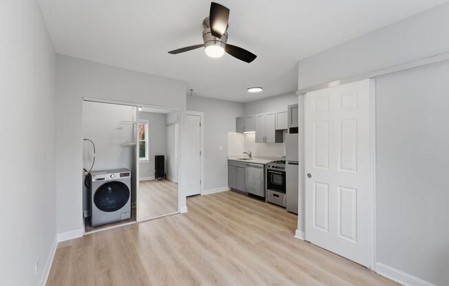 Studio, 1 bath, 205 sqft, $1,400, Unit 112