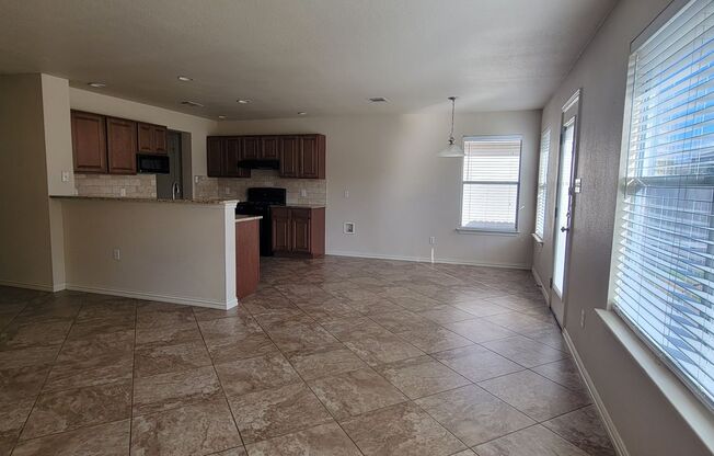 3 beds, 2 baths, $1,850