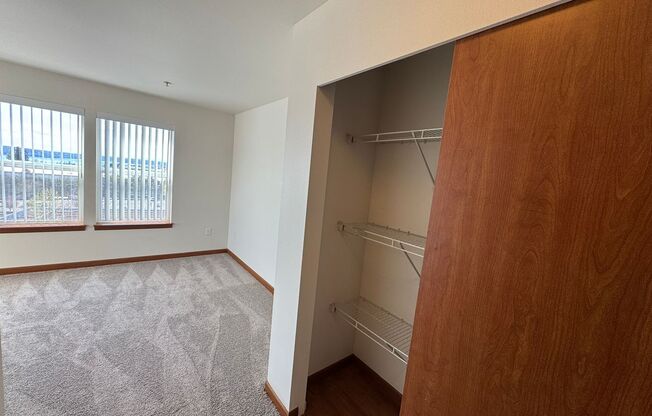 2 beds, 1 bath, 740 sqft, $1,949, Unit C403