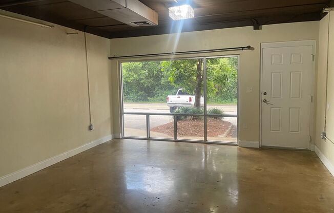 3 beds, 2 baths, 1,100 sqft, $1,275, Unit 205