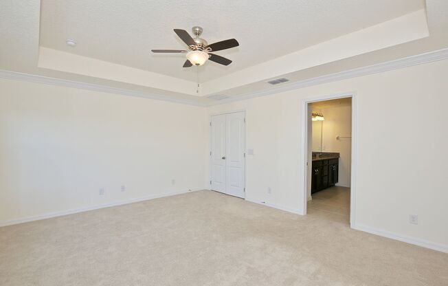 Modern 3/2.5 Spacious Townhome with Gorgeous Lake Views and 1 Car Garage in Thornbrooke - Sanford!