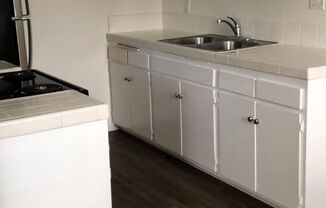 2 beds, 1 bath, 875 sqft, $2,200, Unit B07