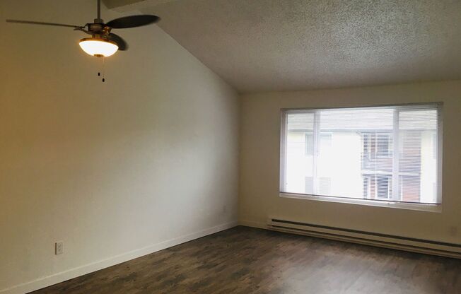 2 beds, 1 bath, 850 sqft, $2,300, Unit 344