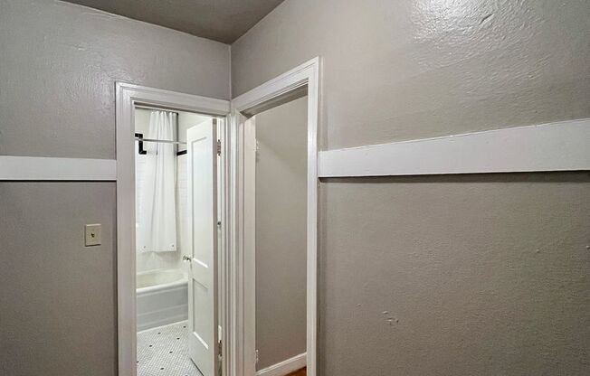 Studio, 1 bath, $1,195, Unit 109