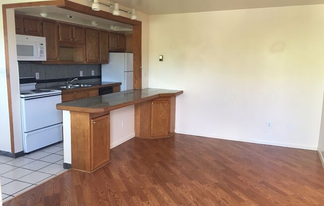 1 bed, 1 bath, 550 sqft, $1,535, Unit 660-301