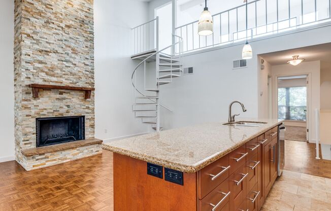 4104 Wycliff #3