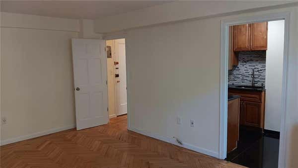 1 bed, 1 bath, 720 sqft, $2,700, Unit 137