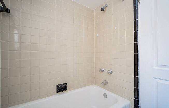Updated Bathroom 7359-1N