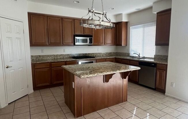 Beautiful 4 Bedroom Home!