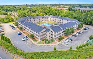 305 UNIVERSITY COUNTRY CLUB DR NE