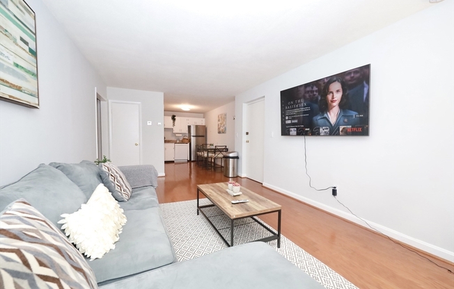 11 Cogswell Ave 7a