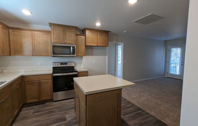 2 beds, 1 bath, $1,995, Unit Unit 1