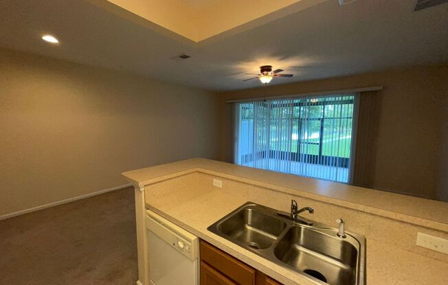 2 Bedroom with Loft 2.5 bath Townhome for rent