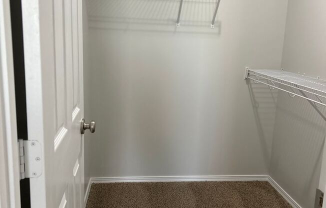 2 beds, 2 baths, 1,001 sqft, $1,015, Unit 4266 Apt 9