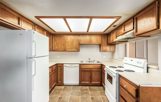 2 beds, 2 baths, $1,075, Unit # 2