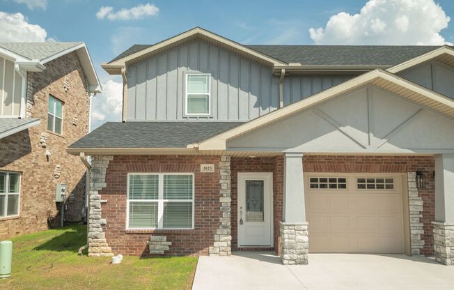 Brand New 2-Bed/3-Bath Townhouse in Joplin! RENT-$1295/DEPOSIT-$1,295