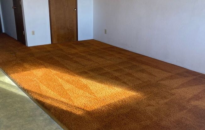 2 beds, 1 bath, 712 sqft, $850, Unit 30