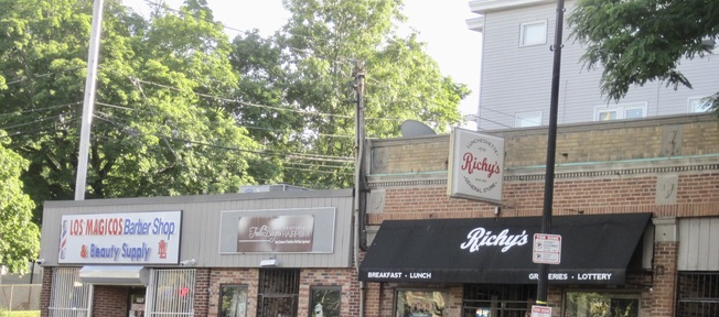 Richy's General Store on River Street