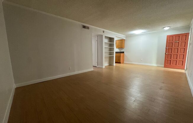 2 beds, 1 bath, 900 sqft, $1,145, Unit ELP2202-232