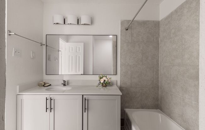 2 beds, 1 bath, 840 sqft, $1,249, Unit 710