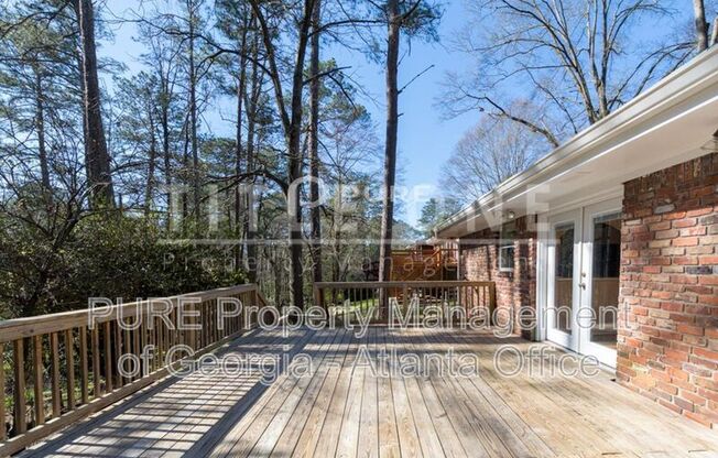 2435 WOODACRES RD NE