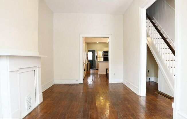 Graduate Hospital 3bd/1/5bth Charmer