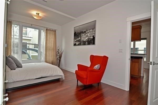 1 bed, 1 bath, 738 sqft, $3,000, Unit 215