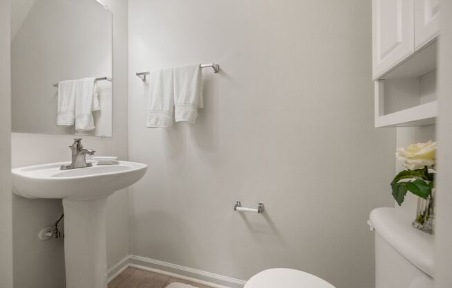 2 beds, 1.5 baths, 1,020 sqft, $2,105, Unit D13