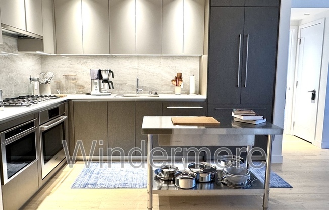 2510 6th Ave Unit # 1006