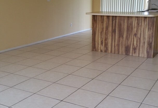 5018-5022 SW 16th Pl