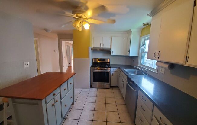 Spacious 3 Bd 2 Bath Condo near Alewife T in Arlington