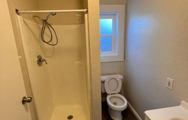 Studio, 1 bath, $1,400, Unit Unit 13