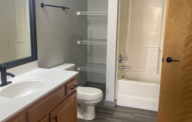 1 bed, 1 bath, 690 sqft, $1,325, Unit 602