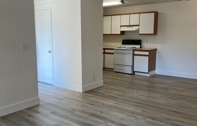 1 bed, 1 bath, 688 sqft, $1,375, Unit 027