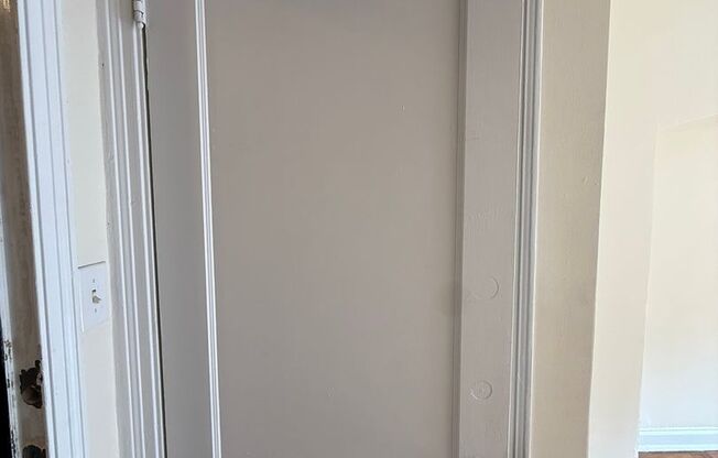 Studio, 1 bath, 413 sqft, $1,325, Unit Royal York 508