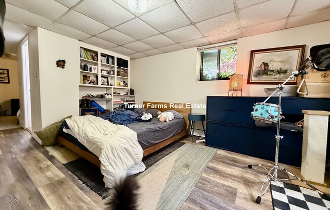 19 CAMERON AVE