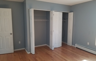 2 beds, 1 bath, 800 sqft, $2,600, Unit 2