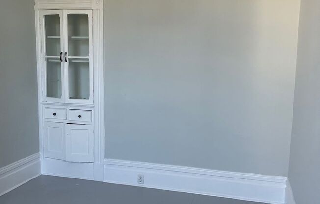 2 BR/1 BA Single Family Home, Spacious Kitchen, HDWD Floors, Backyard w/Deck, Bernal Heights Neighborhood