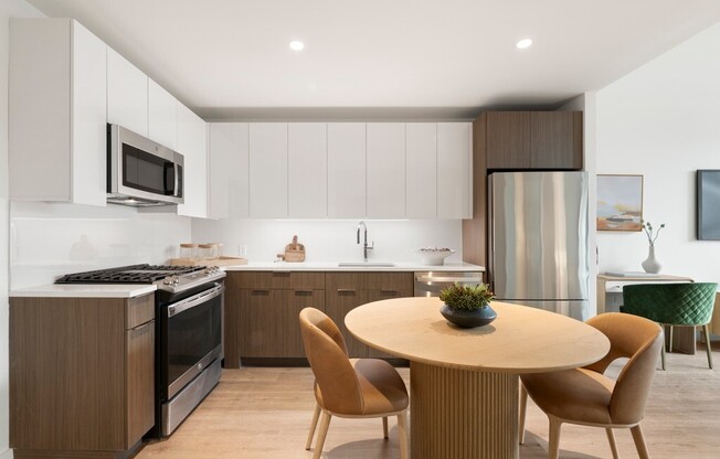 1 bed, 1 bath, $3,690, Unit 811N