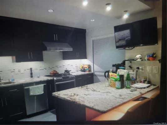 2 beds, 1 bath, 775 sqft, $2,900