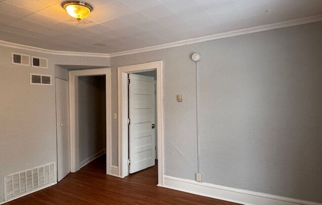 580 Thomas Ave W