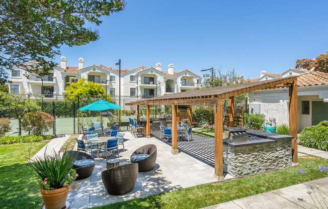 Picnic and BBQ Area at Mission Pointe by Windsor, 94089, CA