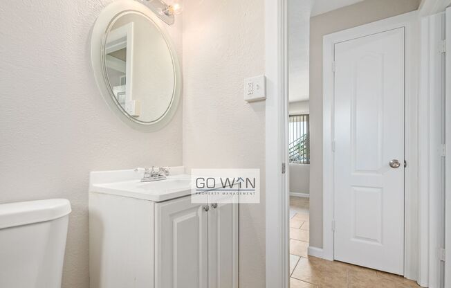 2 beds, 1 bath, 700 sqft, $1,250, Unit 3