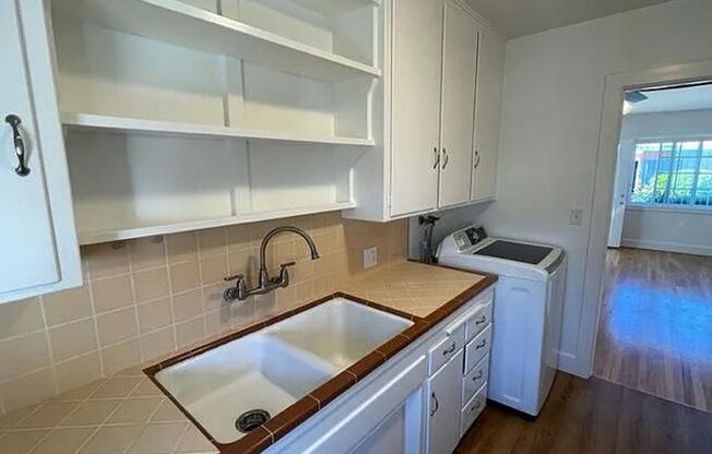 1 bed, 1 bath, 625 sqft, $2,645, Unit 3